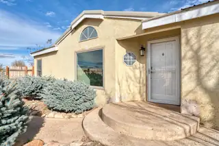 31 HOMESTEAD Road Exterior Front