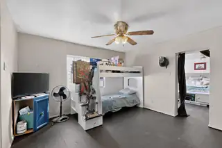 1911 Valley Road SW Bedroom