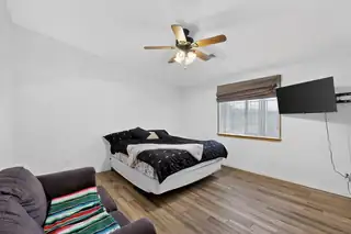 21 Trade Court Court Bedroom