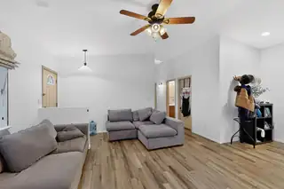 21 Trade Court Court Living Room