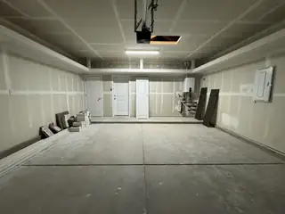 6106 Diebenkorn Drive SE Garage