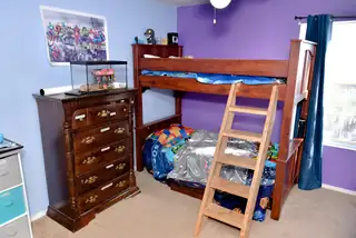 513 9th Street NE Bedroom