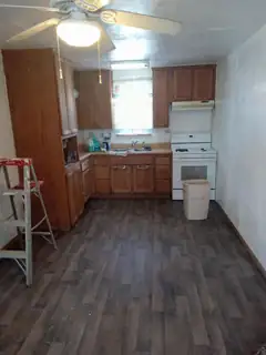 2403 Broadway Boulevard NE Kitchen