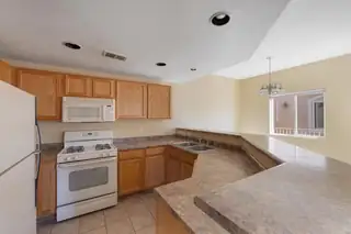 6800 Vista Del Norte Road NE # 26 Kitchen