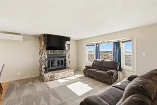 50 Clinger Lane Living Room