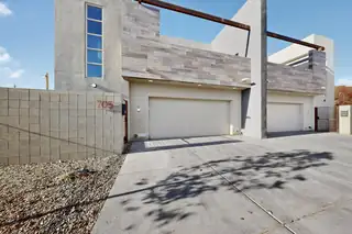 705 Alcalde Place SW lower 