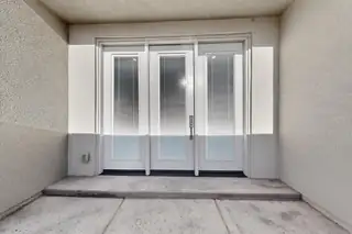 705 Alcalde Place SW lower 