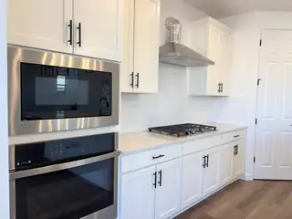 3136 Alicia Road NE Kitchen