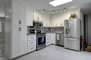 2905 Dorothy Street NE Kitchen