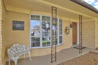 6900 Marilyn Avenue NE Exterior Front