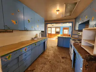 3106 Truman Street NE Kitchen