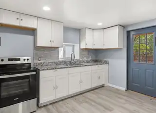 2024 Hinkle Street SE Kitchen