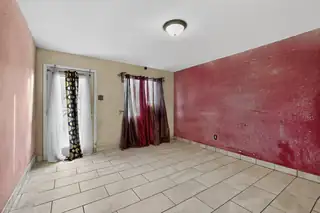 305 San Jose Avenue SE Living Room