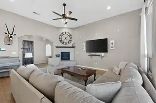 7201 Hapsburg Road NE Living Room