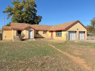 1100 S Prince Street Exterior Front