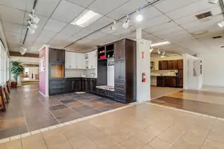 2200 Eubank Boulevard NE 