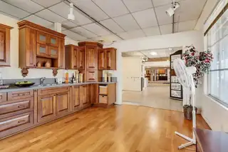 2200 Eubank Boulevard NE 