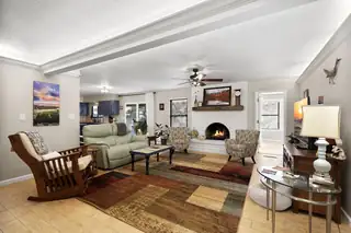 10720 Nelle Avenue NE Living Room