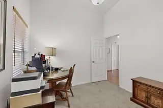 8004 Corte Del Viento NW Home Office