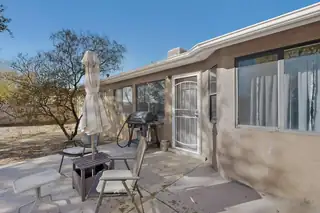 2001 Valley View Drive SW Patio