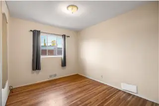 701 Laguayra Drive NE Bedroom