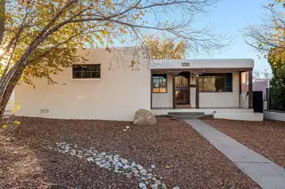 701 Laguayra Drive NE, Albuquerque