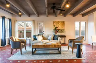 4000 Ivy Lawn Court NW Living Room