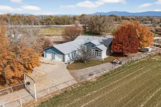 9 Camino De Crystal, Belen 