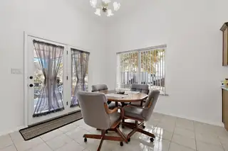 9 Camino De Crystal Dining Room