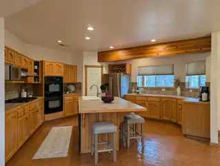 15 Falling Star Drive Kitchen