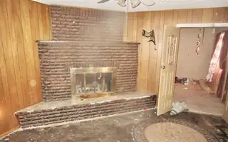 5732 Wood Road SW Living Room