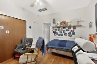 1005 Girard Boulevard NE Bedroom