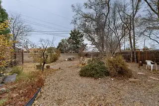 1005 Girard Boulevard NE Backyard