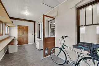 1005 Girard Boulevard NE Exterior Other