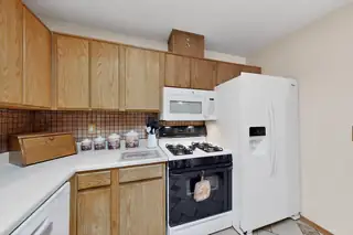 616 Mountain View Avenue NE Kitchen