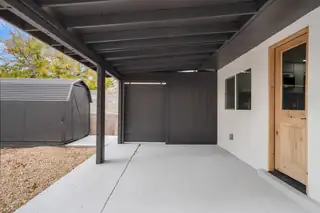 5309 Jessie Drive NE Patio