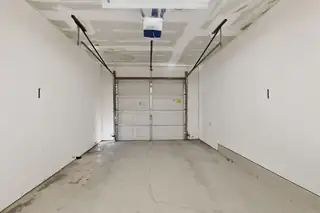 3205 Valencia Drive NE Garage