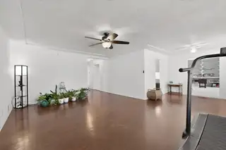 1409 Cagua Drive NE Living Room