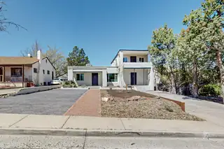 211 Amherst Drive SE 