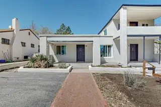 211 Amherst Drive SE 