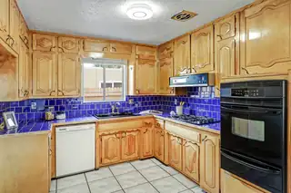 2908 10th Street NW Kitchen