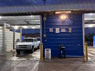 5101 Headingly Avenue NE 