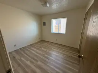 13401 Fruit Avenue NE B 