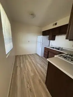 13401 Fruit Avenue NE B 