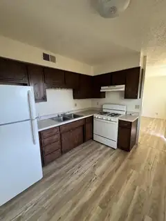 13401 Fruit Avenue NE B 