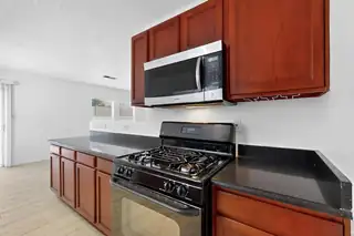 4247 Altura Vista Lane NE Kitchen