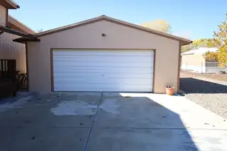 1695 La Mancha Lane Garage