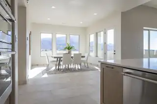 31 La Entrada Dining Room