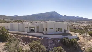 31 La Entrada Kitchen