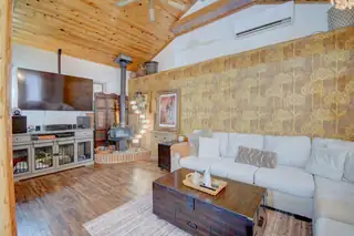 8 Camino El Alto NE Living Room